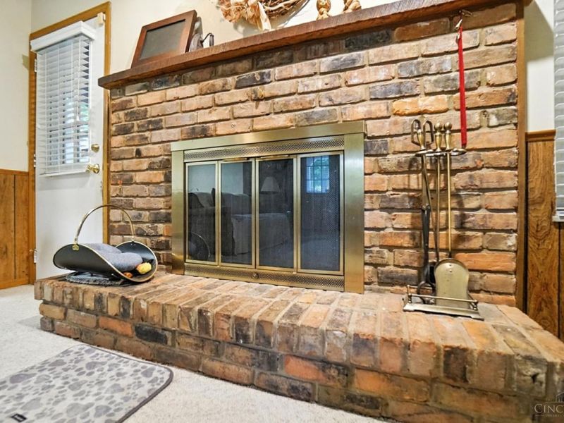 8253 Lake Ridge Drive, West Chester, OH 45069 Photo 5