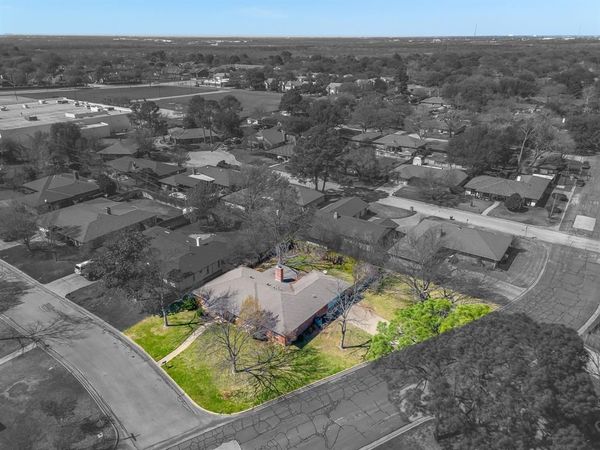 1001 Field Crest Court, Arlington, TX 76012