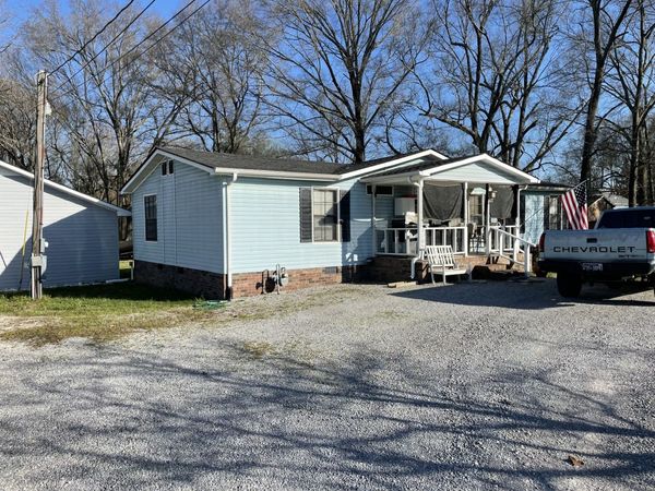 1103 Oakdale St , Manchester, TN 37355