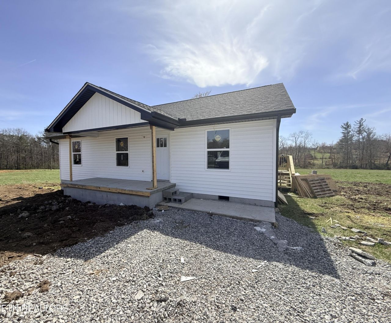 366 Old Wes Baldwin Rd, Jamestown, TN 38556 Main Photo