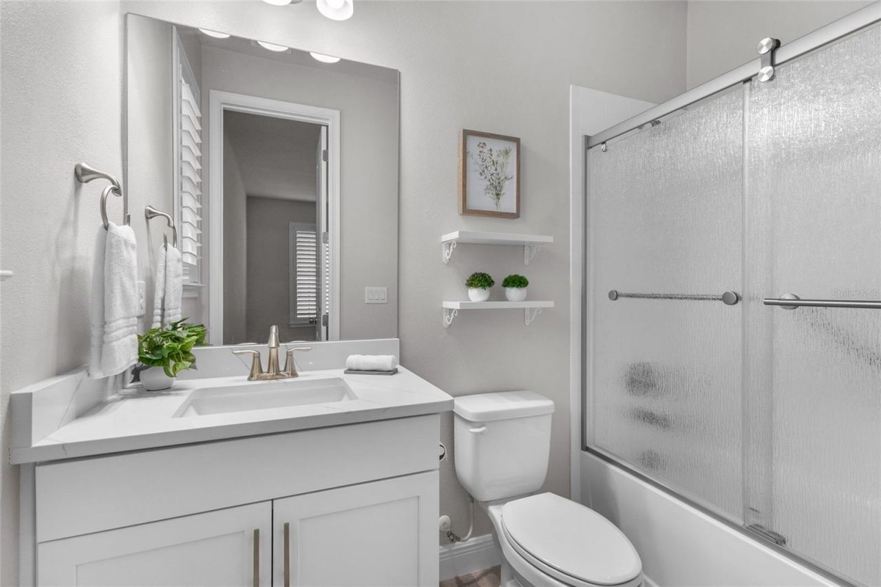 5745 Long Shore Loop, Sarasota, FL 34238 Photo