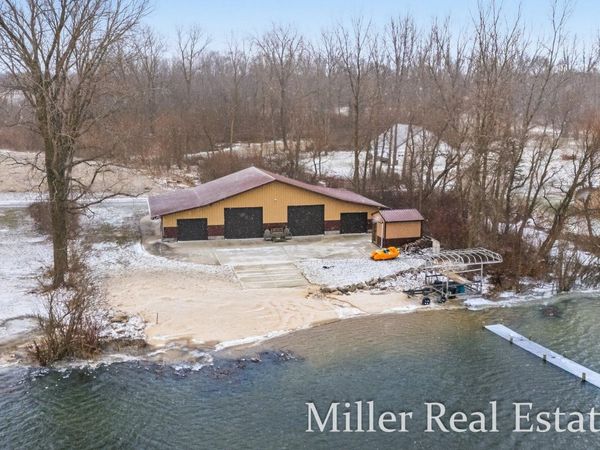 153 Sunset Drive, Dowling, MI 49050