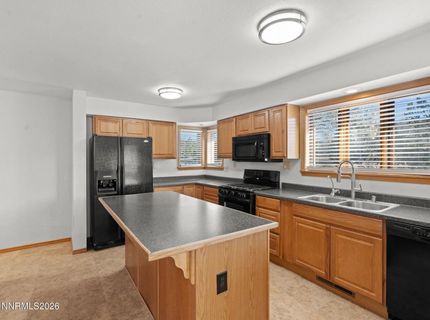 670 Valle Verde Drive, Sparks, NV 89441 Photo