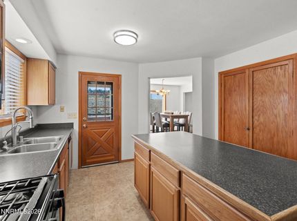 670 Valle Verde Drive, Sparks, NV 89441 Photo