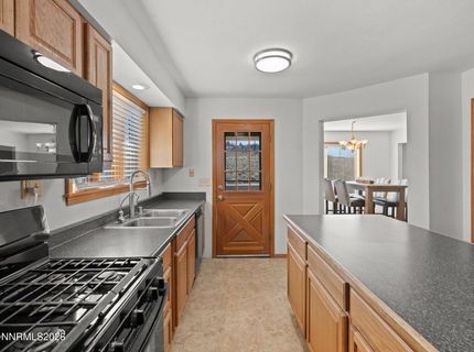 670 Valle Verde Drive, Sparks, NV 89441 Photo