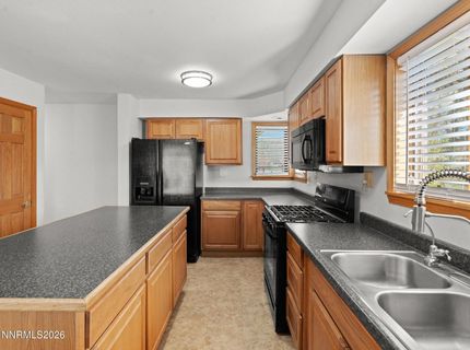 670 Valle Verde Drive, Sparks, NV 89441 Photo