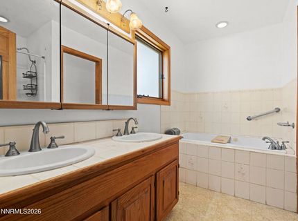 670 Valle Verde Drive, Sparks, NV 89441 Photo