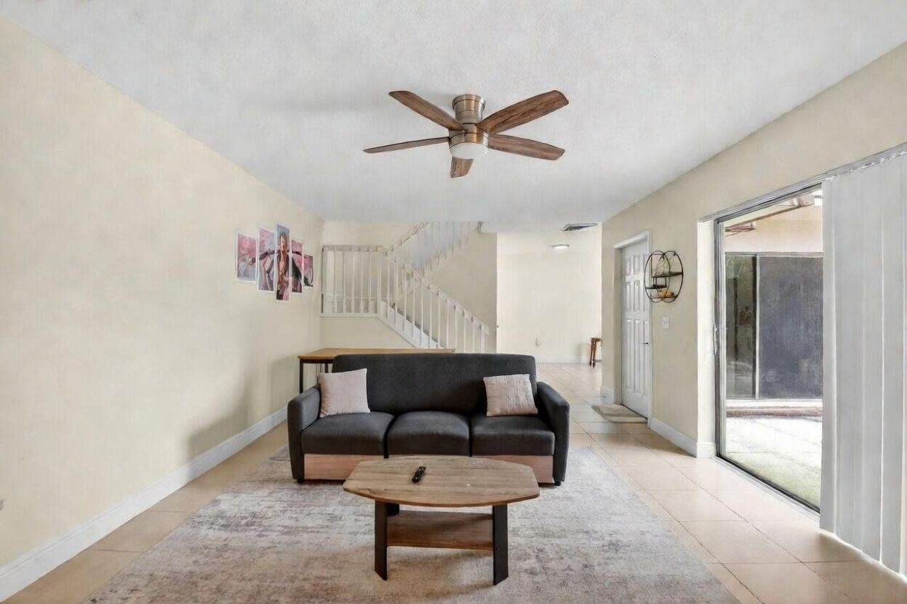 590 Green Springs Place, West Palm Beach, FL 33409 Photo