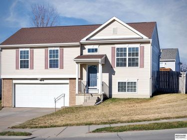 7520 N 110th Avenue, Omaha, NE 68142