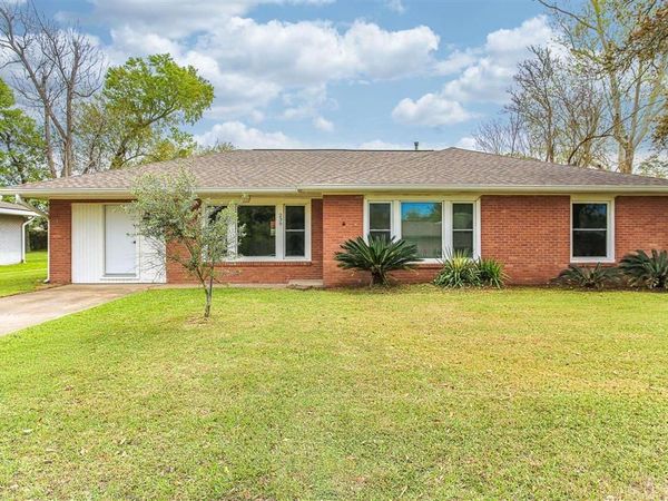 239 Arlington Drive, Lake Charles, LA 70605