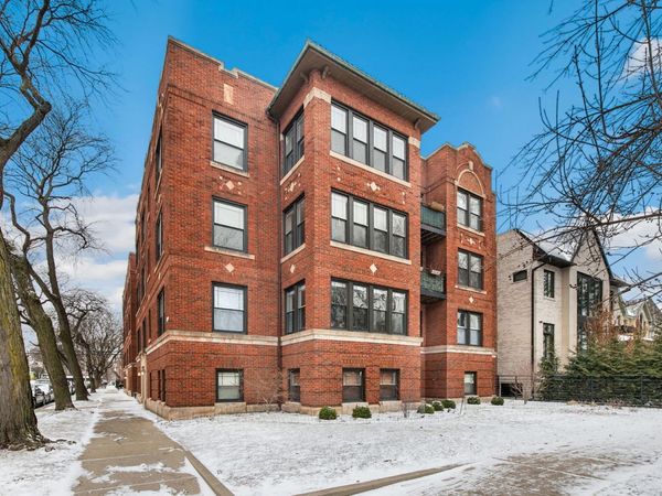 1504 W Cullom Avenue , Unit A2, Chicago, IL 60613