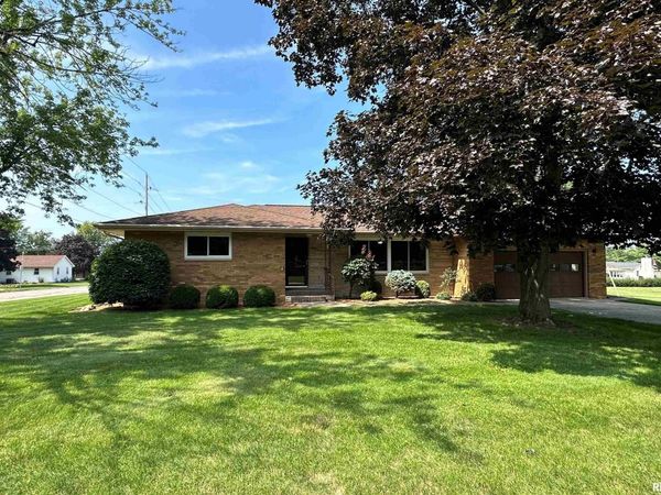 321 W MADISON Street, Metamora, IL 61548