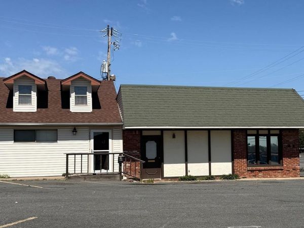 110 S Jeff Davis , Jacksonville, AR 72076