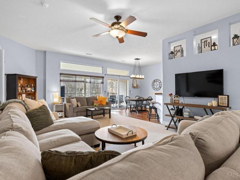 1122 Featherstone Court, Milford, OH 45150 Photo 5