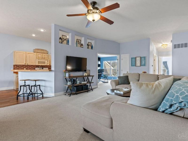 1122 Featherstone Court, Milford, OH 45150 Photo 8