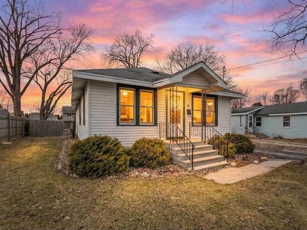 2225 MT VERNON STREET, Oshkosh, WI 54901