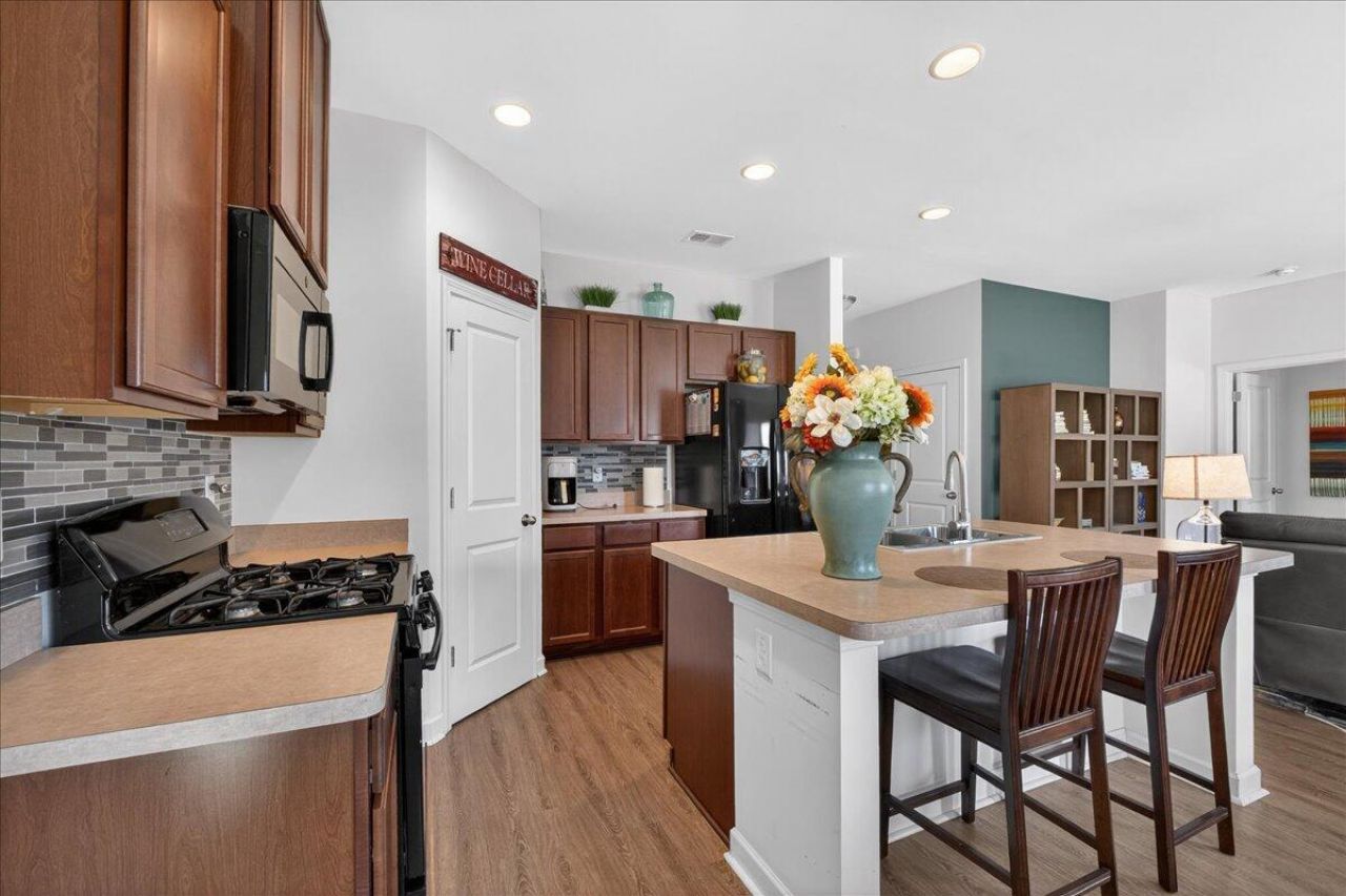 3654 Pimmit Place Photo 10