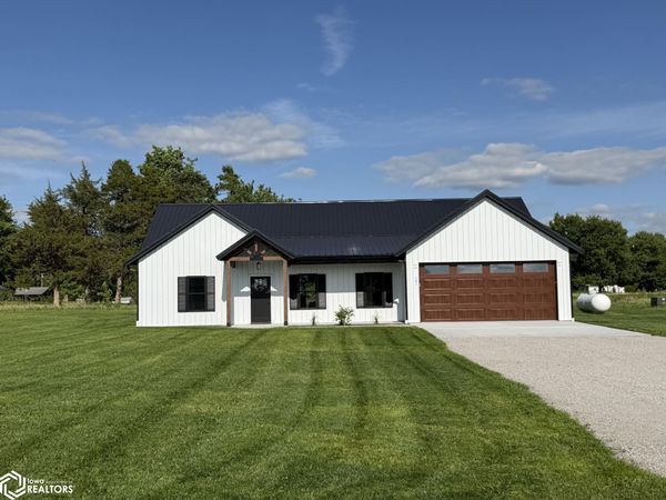 101 Coal Valley Lane, Exline, IA 52555
