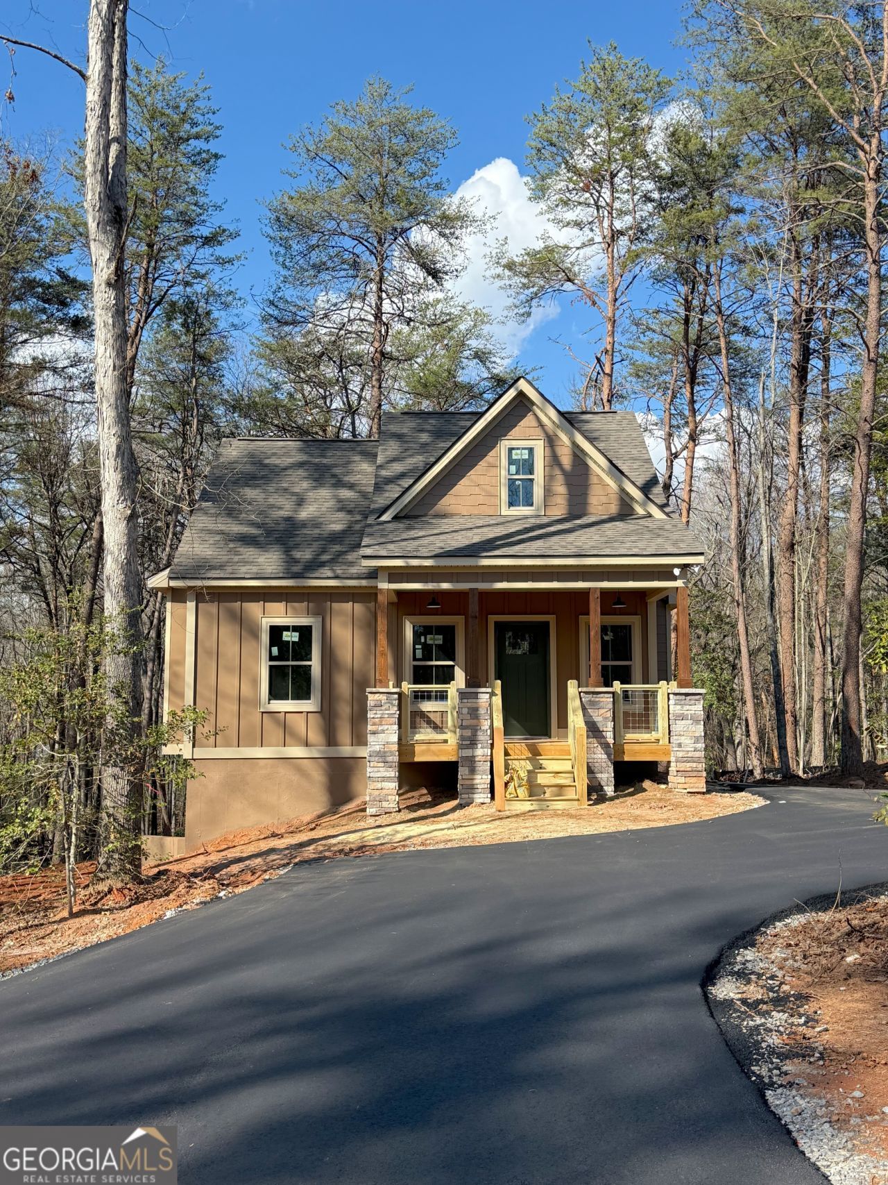 18 Creek Bend Point, Cleveland, GA 30528 Main Photo