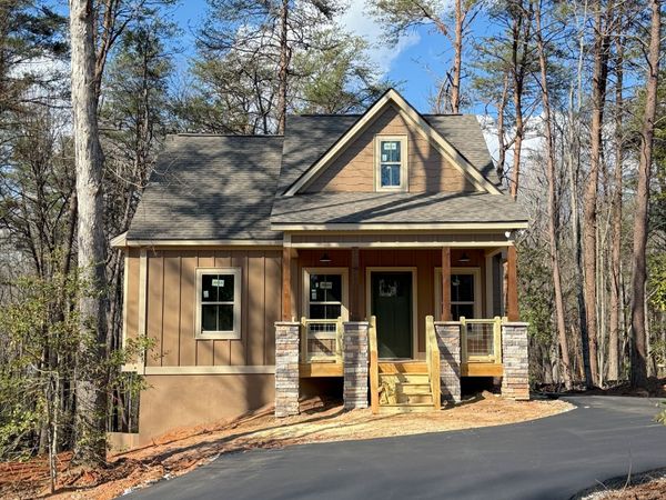 18 Creek Bend Point, Cleveland, GA 30528