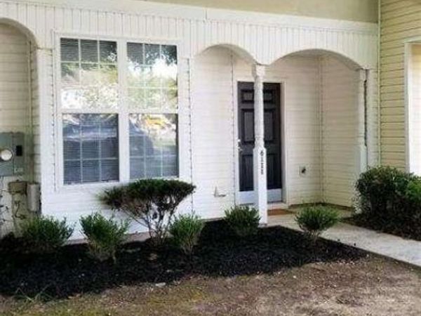 6111 Camden Forrest Drive, Riverdale, GA 30274