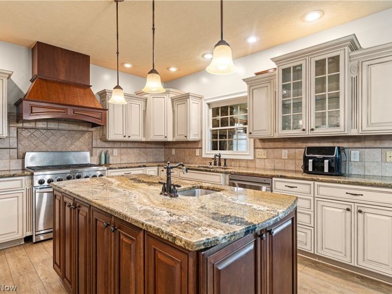 1215 Greenmont Circle, Vienna, WV 26105 Photo 14