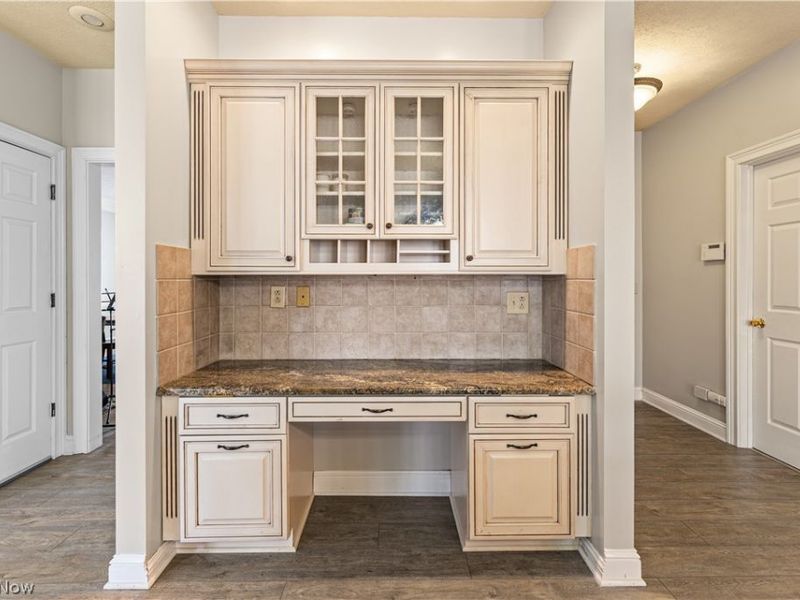 1215 Greenmont Circle, Vienna, WV 26105 Photo 18