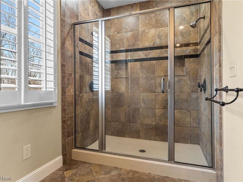 1215 Greenmont Circle, Vienna, WV 26105 Photo 26