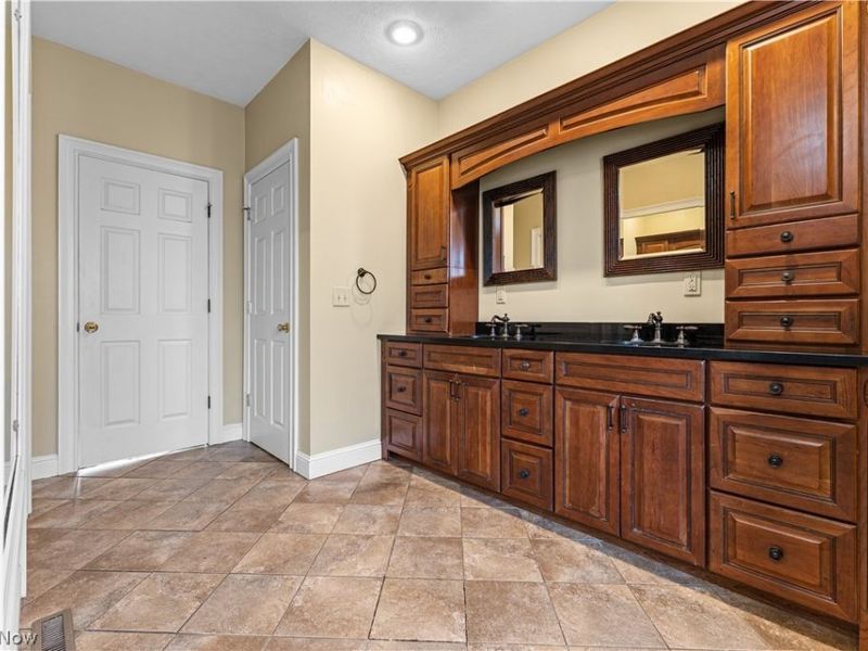 1215 Greenmont Circle, Vienna, WV 26105 Photo 27