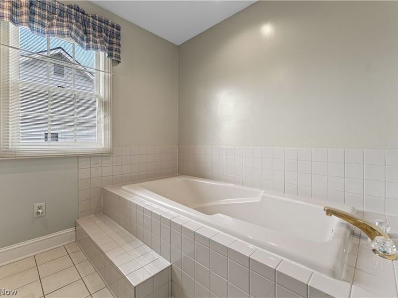 1215 Greenmont Circle, Vienna, WV 26105 Photo 35