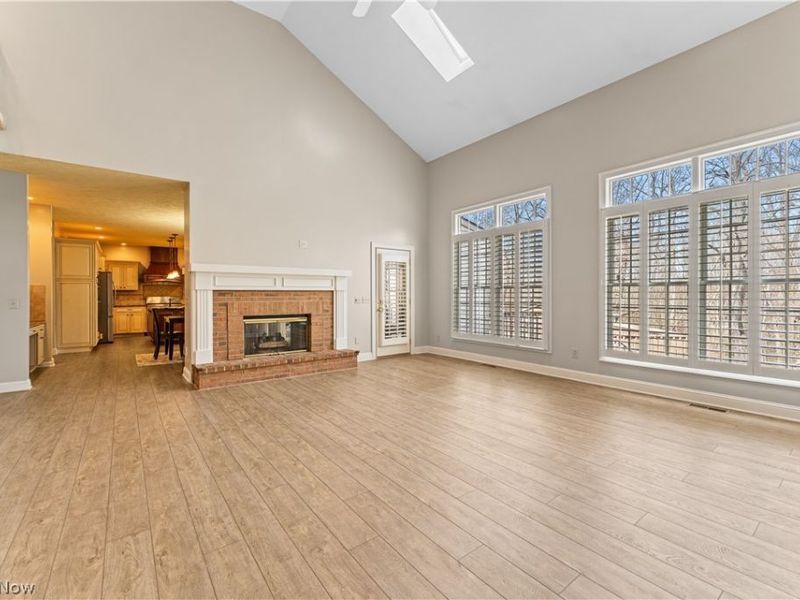 1215 Greenmont Circle, Vienna, WV 26105 Photo 7