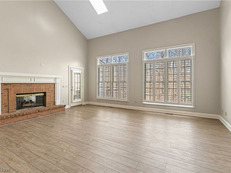 1215 Greenmont Circle, Vienna, WV 26105 Photo 8