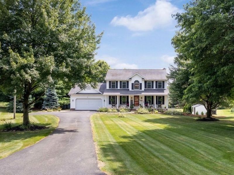 9825 Fox Knoll Drive, Orrville, OH 44667 Photo 2