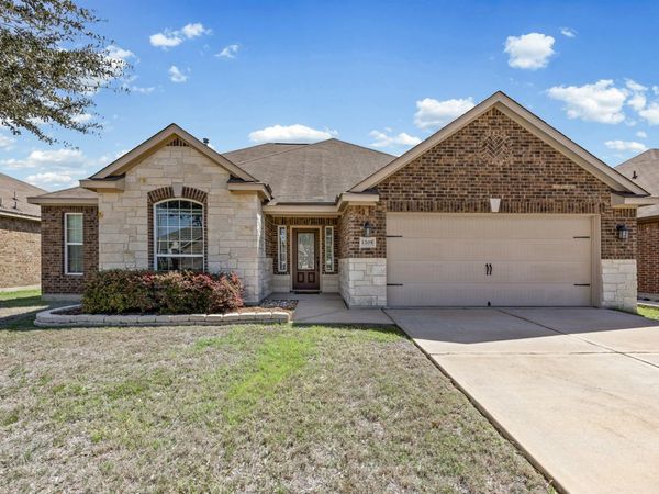 1205 Twin Estates DR , Kyle, TX 78640
