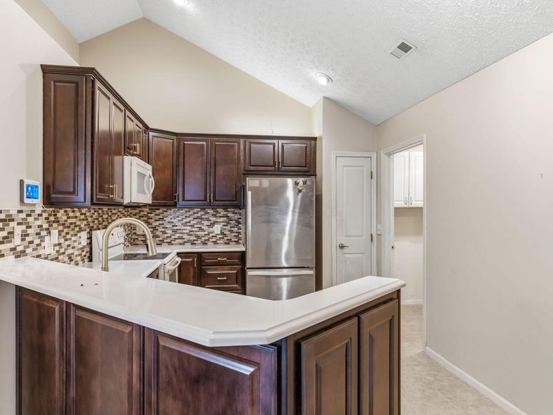 4154 WINDBUD Drive, Unit 10, New Albany, OH 43054 Photo 12