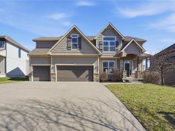 8050 NE 100th Terrace, Kansas City, MO 64157