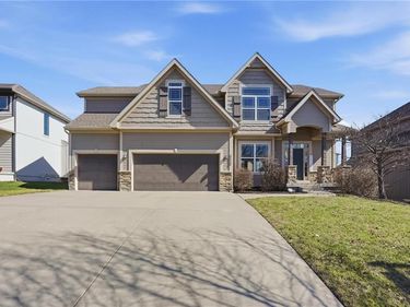 8050 NE 100th Terrace, Kansas City, MO 64157