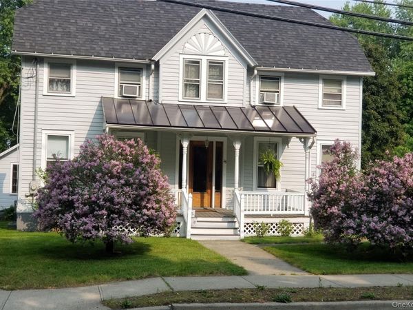 26 Chatham Street , Kinderhook, NY 12106