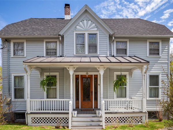 26 Chatham Street , Kinderhook, NY 12106