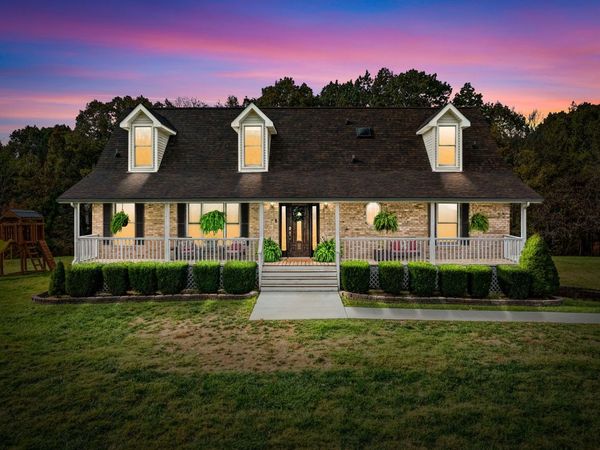 2430 Underwood Rd , Cunningham, TN 37052