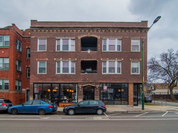 3023 W Diversey Avenue , Unit 3, Chicago, IL 60647