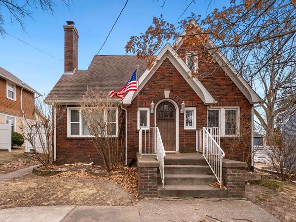 2509 East Street , Davenport, IA 52803