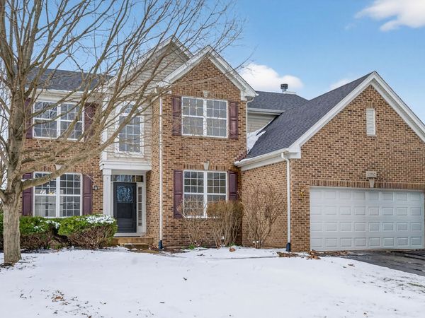 1590 Russell Drive, Hoffman Estates, IL 60192