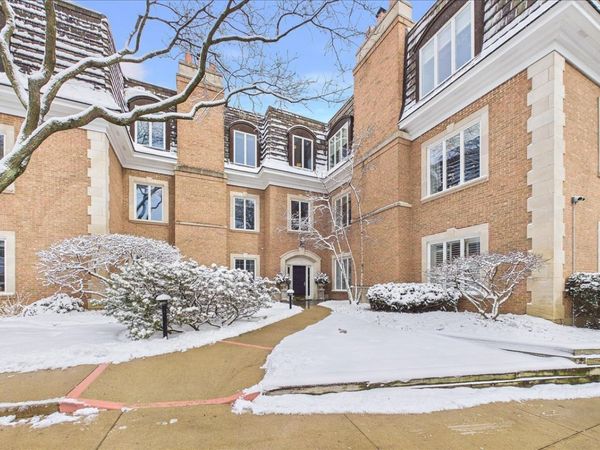 485 Oakwood Avenue , Unit D-2, Lake Forest, IL 60045