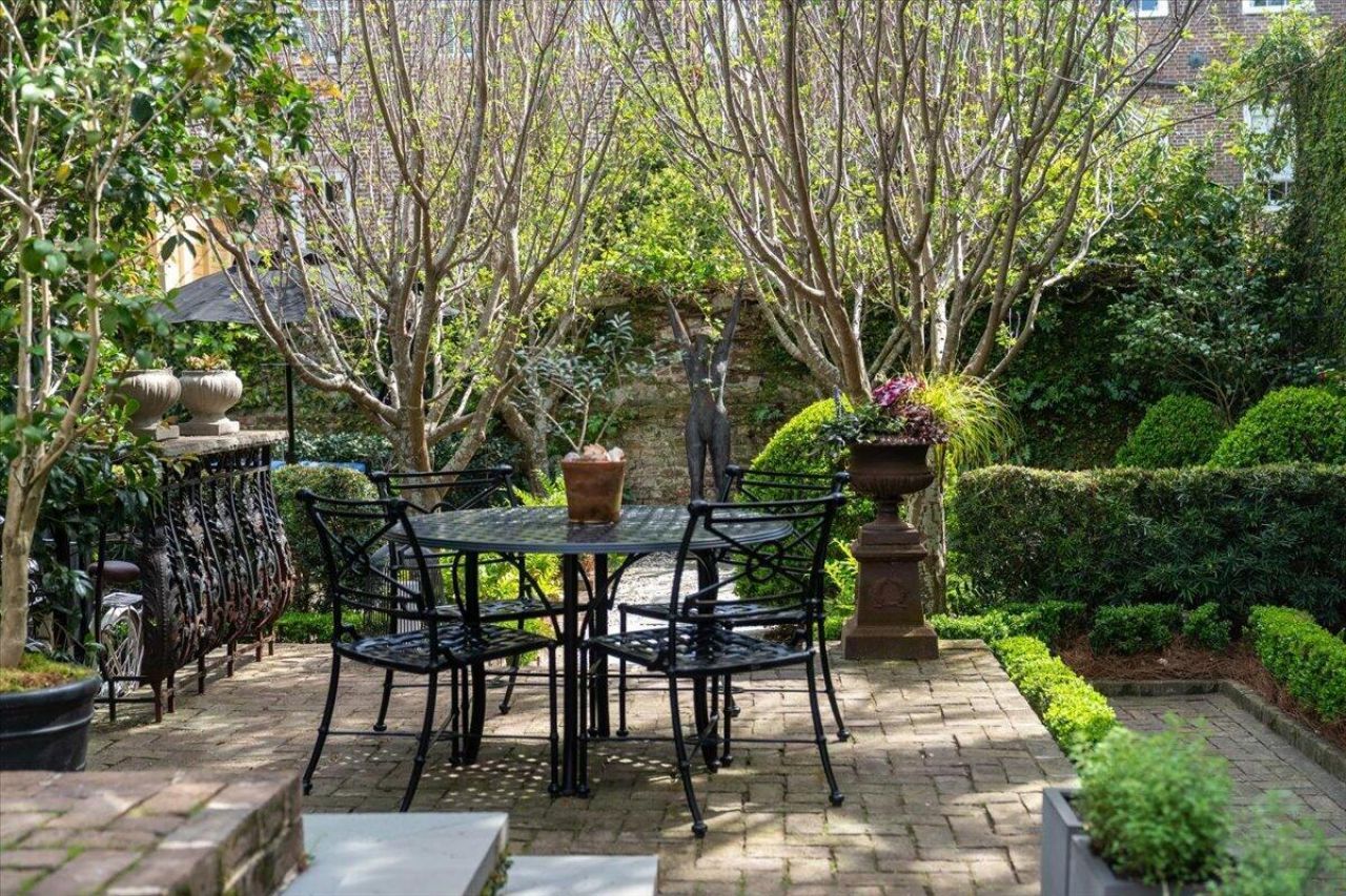 41 Society Street Photo 52