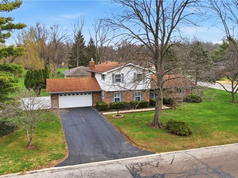 190 N Village Drive, Centerville, OH 45459 Photo 1