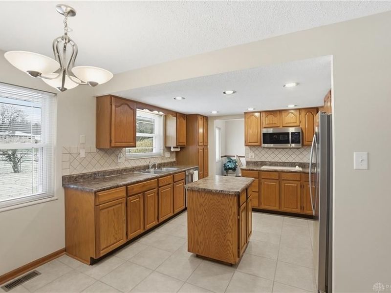 190 N Village Drive, Centerville, OH 45459 Photo 15