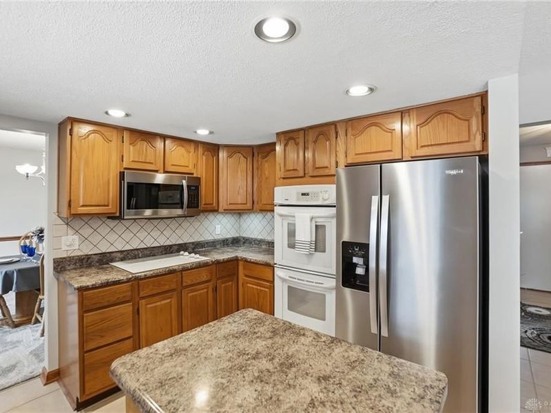 190 N Village Drive, Centerville, OH 45459 Photo 16