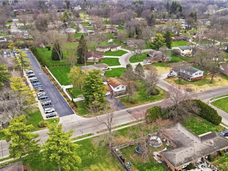 190 N Village Drive, Centerville, OH 45459 Photo 2