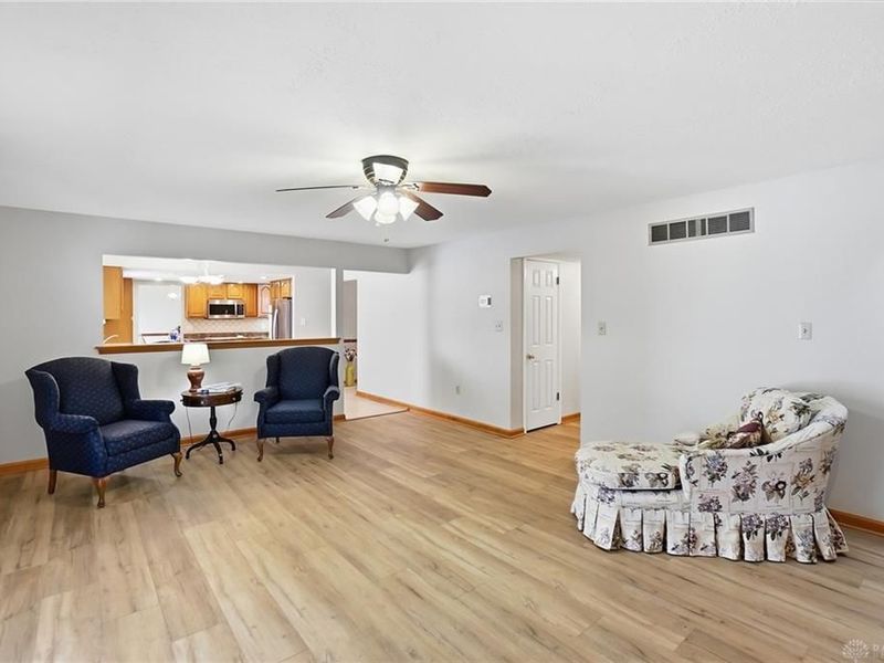 190 N Village Drive, Centerville, OH 45459 Photo 21